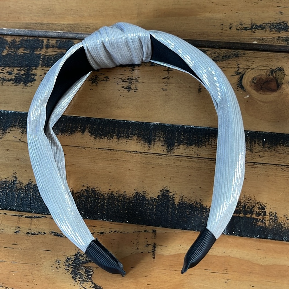 Two headbands - Picture 3 of 4